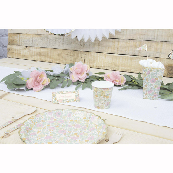 16 serviettes festonnées de 33 x 33 cm fleuries Shabby,Farfouil en fÃªte,Nappes, serviettes