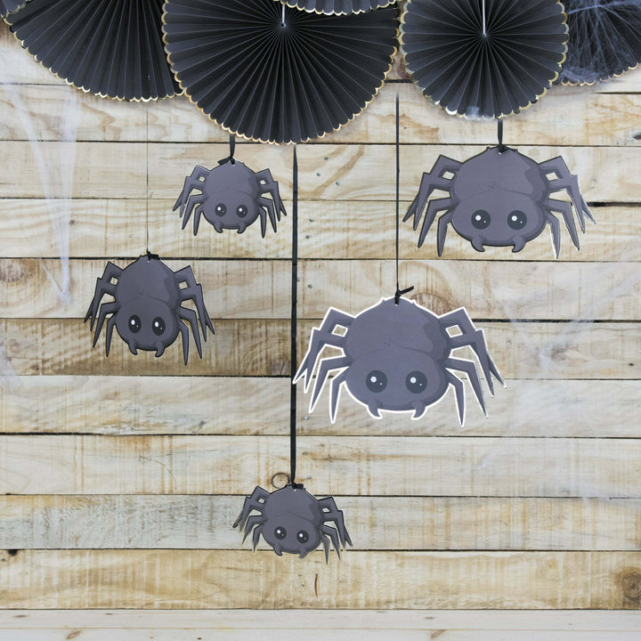 5 décorations à suspendre araignées Sweety Halloween,Farfouil en fÃªte,Pompons, suspensions