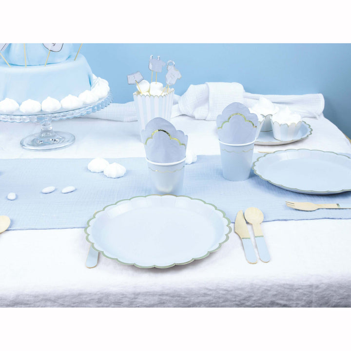 8 assiettes festonnées de 23 cm bleu pastel et or,Farfouil en fÃªte,Assiettes, sets de table